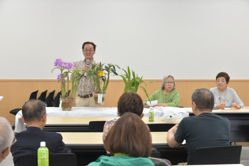 上野氏の株市セリ台