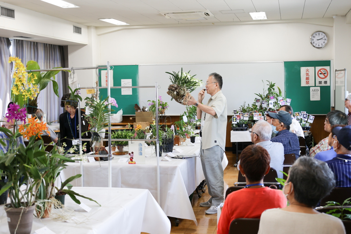 出品株説明の鈴木氏