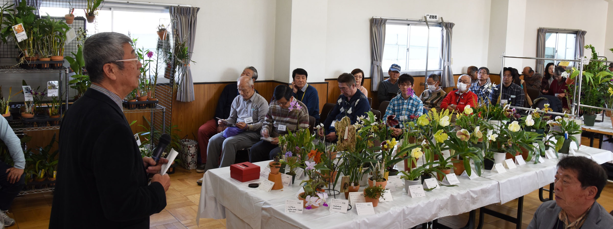 乾杯前の会長挨拶