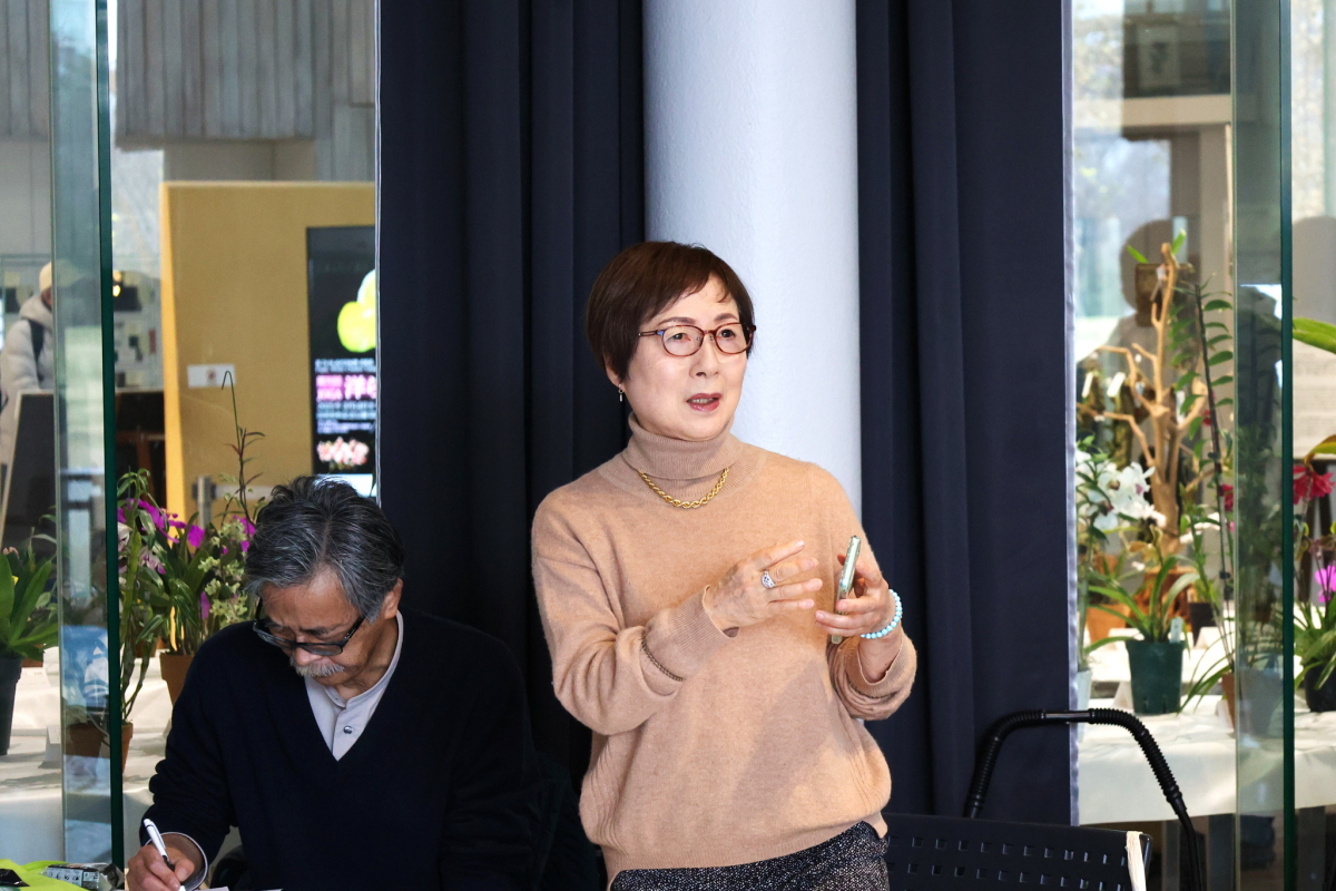 フレグランス審査員加を呼び掛ける宮澤理事