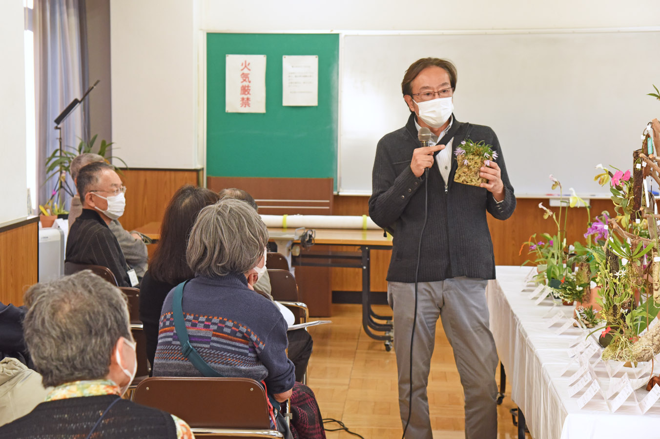 品種解説をする合田氏